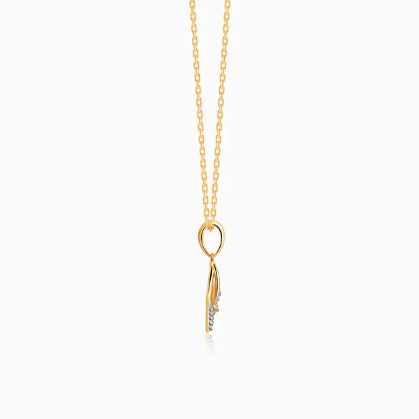 This Pure Gold Nose Pin Features a Flower